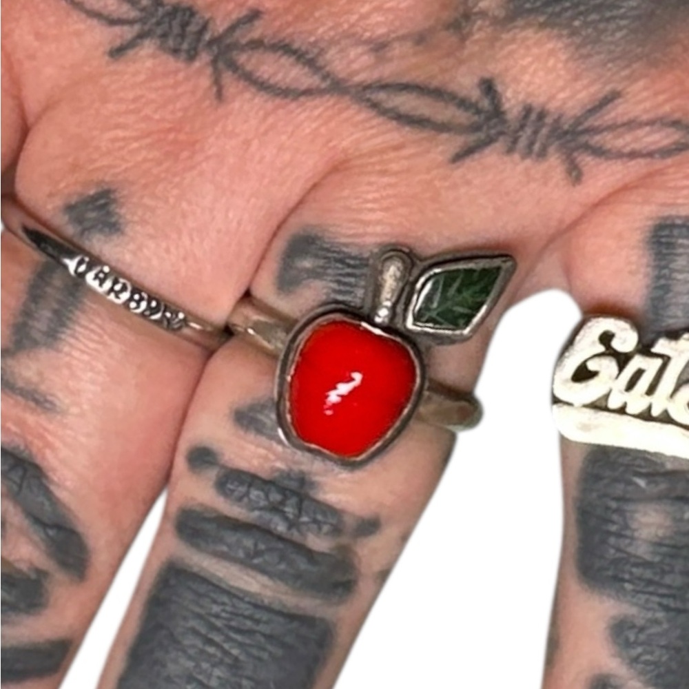 Sterling silver artisan Red Apple Ring - Picture 2 of 3